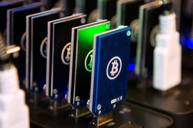 特朗普建立比特币储备，比特币却大跌！怎么回事？